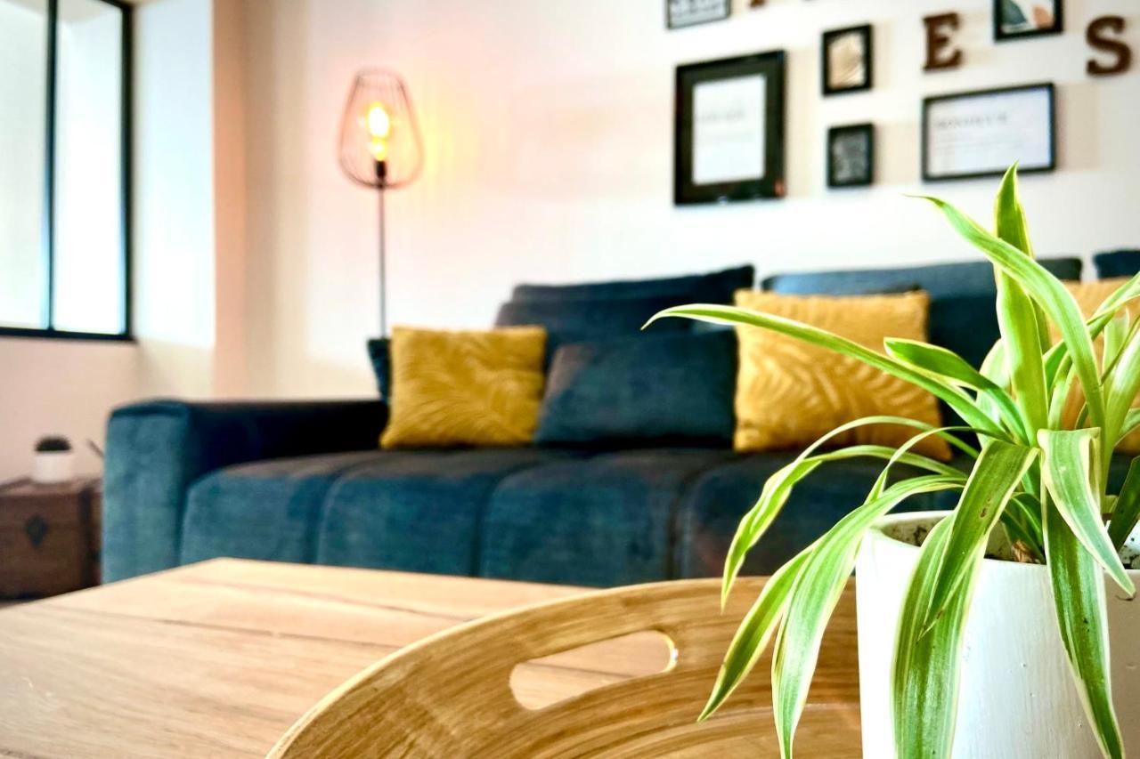 Le Loft - P4 avec bain jacuzzi et Sauna parking Nîmes Extérieur photo